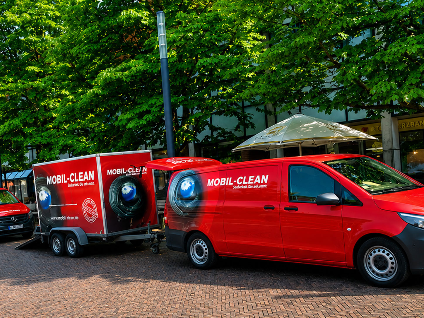Firmenwagen von mobil clean im Einsatz